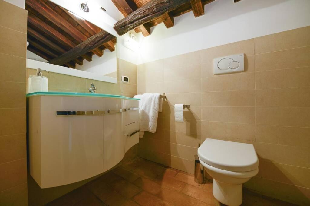 Ibernesi - Charming At The Forums Appartement Rome